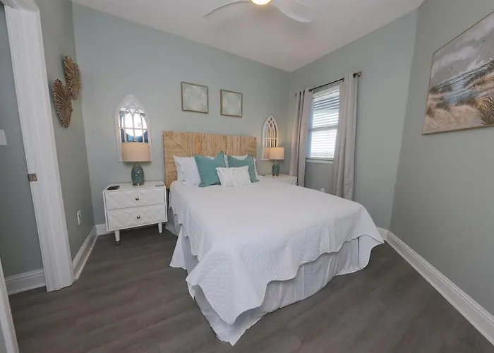 Lighthouse 715 3 Bed, 3 Bath - 3 Pools Right On Walk To Hangout Apartment